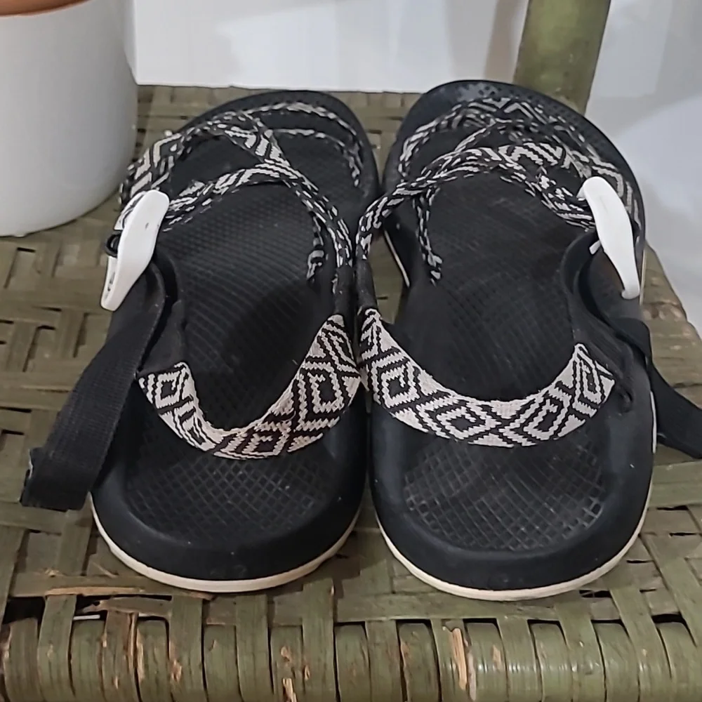 Chaco's Womens ZX1 Black White Patterned Classic Sport Sandals Size 9 - Picture 4 of 8